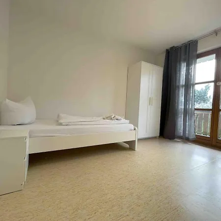 Sta1115 Gut Geschnittene Monteurwohnung Mit Balkon Stamsried