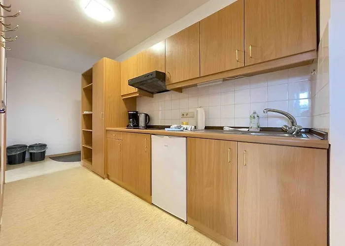 Sta1115 Gut Geschnittene Monteurwohnung Mit Balkon Apartmán *